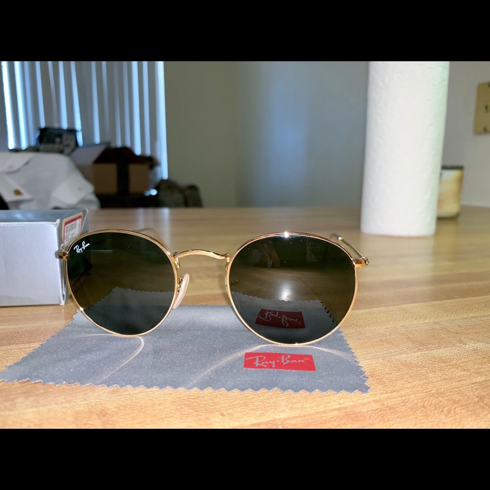 Ray-Ban circle sunglasses